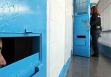 حوار مبدئي بين ممثلي الأسرى وإدارة السجون حول قضية الأسيرات