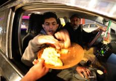 غزة تحتفل بإنهاء إضراب الأسير هشام أبو هواش