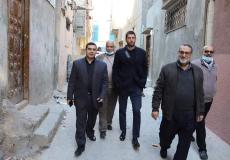 المستشار السياسي للقنصلية الفرنسية في جولة بمخيم الشاطئ في غزة