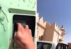 شاهد شخص يعتدي على مسجد في القصيم السعودية