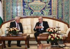 الرئيس الفلسطيني محمود عباس ونظيره الجزائري عبد المجيد تبون