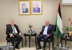 حسين الشيخ يلتقي الأمين العام لاتحاد عمال فلسطين