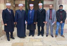 القضاة الشرعيون من الحرم الإبراهيمي الشريف