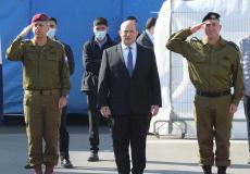 نفتالي بينيت خلال زيارة قواعد سلاح البحرية الإسرائيلي