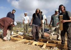 مستوطنون يحاولون حرق منزل