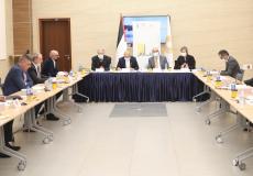 محافظ سلطة النقد يفتتح  أول اجتماع للجنة التوجيهية الخاصة بـ "منشأتي"