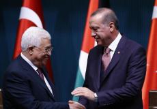 الرئيس التركي رجب طيب أردوغان ونظيره الفلسطيني محمود عباس