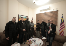 وفد من وزارة الأشغال في غزة يزور مؤسسة أحباء ماليزيا