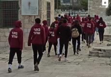 عشرات المستوطنين يقتحمون باحات المسجد الأقصى