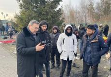 السفير دجاني يتفقد أبناء الجالية الفلسطينية على الحدود الاوكرانية البولندية