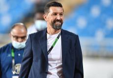 إقالة النادي الأهلي السعودي مدربه البلجيكي بيسنيك هاسي