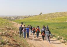 تنظم مساراً جديداً في مسافر يطا