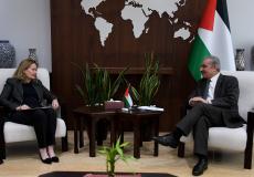 لقاء اشتية مع القنصل البريطاني العام