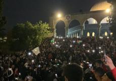 الآلاف يؤدون صلاة الفجر في الأقصى ويخرجون بمسيرة حاشدة