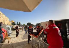 إصابة العشرات خلال اقتحام الاحتلال لـ "الأقصى" والاعتداء على المصلين