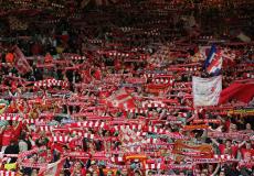 شاهد جماهير ليفربول تدعم كريستيانو رونالدو بعد وفاة أبنه