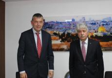 أحمد مجدلاني مع المفوض العام لـ "الأونروا"