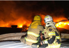 حريق ضخم في سكراب ميناء عبدالله التابع لحجز البلدية