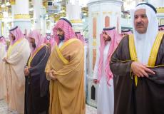 ولي العهد محمد بن سلمان يصلي في الروضة الشريفة