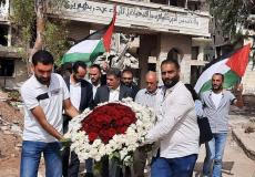 السفير عبد الهادي يضع أكليلا من الزهور على أضرحة الشهداء في مخيم اليرموك بمناسبة ذكرى النكبة