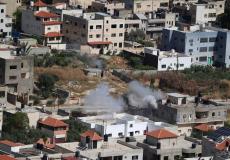 اشتعال النيران في المنزل المحاصر داخل مخيم جنين