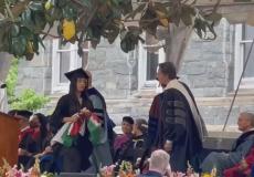 طالبة فلسطينية ترفض مصافحة وزير الخارجية الأمريكي انتوني بلينكن