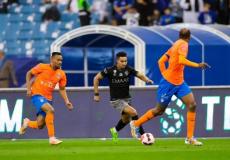 القنوات الناقلة لمباراة الهلال والفيحاء اليوم