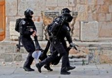 استشهاد شاب متأثرًا بإصابته خلال اقتحام المسجد الأقصى