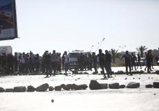 مواجهات بين الشبان وجيش الاحتلال على المدخل الشمالي لمدينة البيرة