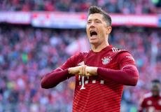 إدارة البارسا حددت بديلا للمهاجم البولندي