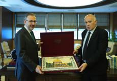 لقاء جبريل الرجوب مع وزير الشباب والرياضة التركي محمد قصاب أوغلو