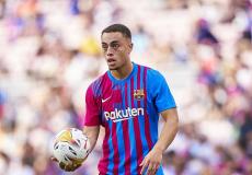 لاعب برشلونة ديست