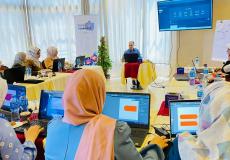 فلسطينيات تبدأ تدريبًا في مجال الانفو جرافيك والفيديو جرافيك