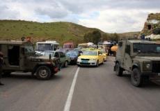 قوات الاحتلال تغلق احد الطرق بالضفة الغربية