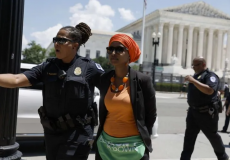 سبب اعتقال أعضاء الكونغرس الأمريكي