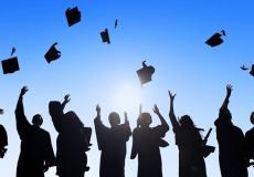 الخريجين من الجامعات - ارشيف