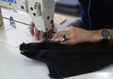 حياكة الملابس في قطاع غزة