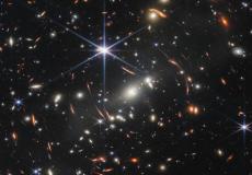 وكالة ناسا تنشر أعمق صورة ملونة للكون التقطها تلسكوب جيمس ويب