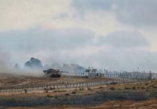 دبابة إسرائيلية تستهدف المزارعين شرق قطاع غزة - أرشيفية