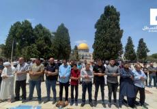 عشرات الآلاف يؤدون صلاة الجمعة في المسجد الأقصى