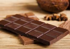 تساعد الشوكولاتة في تحسين عملية الهضم