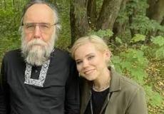 سبب وفاة ابنة الفيلسوف الروسي ألكسندر دوغين