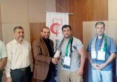 محيسن" يكّرم البطل الجزائري فتحي نورين بعد رفضه منازلة لاعب صهيوني