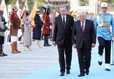أردوغان يستقبل الرئيس عباس بمراسم رسمية في أنقرة