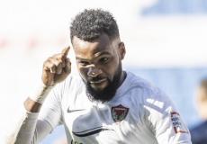 الجابوني آرون سالم بوبنيدزا