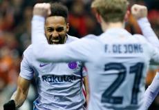 مدرب برشلونة يعلن موقفه رسميا من رحيل نجمي الفريق