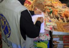 مباحث غزة تُخطر 13 منشأة مخالفة