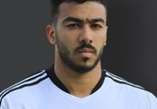 اللاعب مصطفى الزناري.