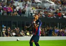 رافينيا يفوز على المنتخب التونسي خلال مباراة في فرنسا