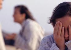 دبي : فريق مختص يعيد طفلة إلى والدتها بعد فراق استمر 11 عاما